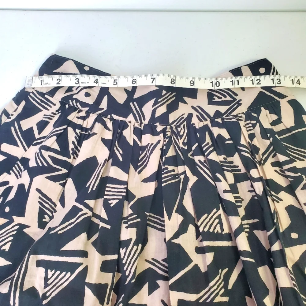 Odille black abstract